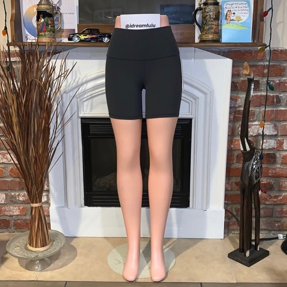 🌿NWT Lululemon Align HR Short 6” - Picture 4 of 6